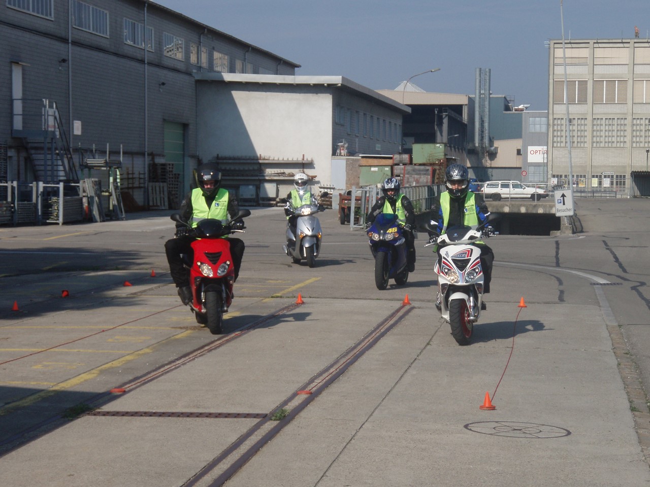 Bild von 2025.01.01 Informationen Kategorie A1 und A/beschränkt Motorradfahrschule Winterthur, Bild 2
