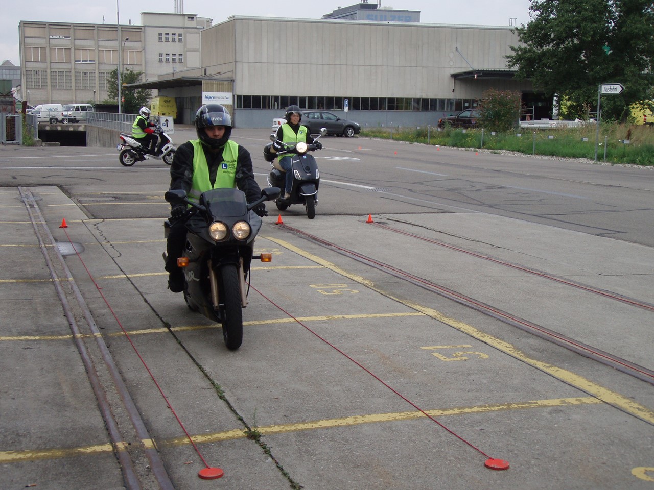 Bild von 2025.01.01 Informationen Kategorie A1 und A/beschränkt Motorradfahrschule Winterthur, Bild 4