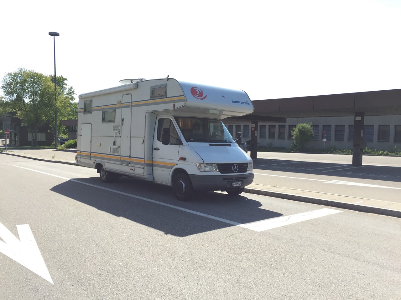 Bild für Kategorie Kategorie D1 Fahrschule Winterthur für Kleinbus D1 17 Sitzplätze (16+1) Personenund Taxiprüfung Code 121 in Winterthur